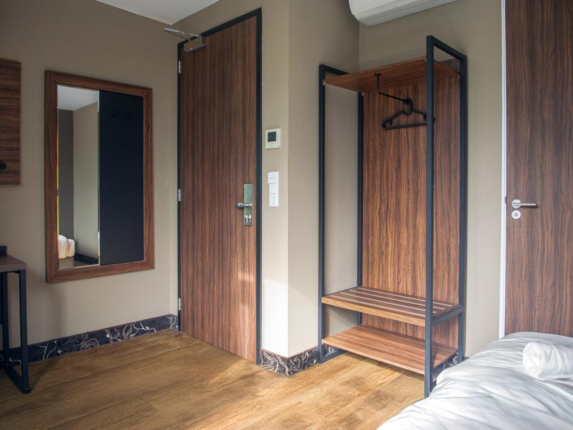 Amsterdam Lake Hotel บาดโฮเวอดอร์ป ภายนอก รูปภาพ