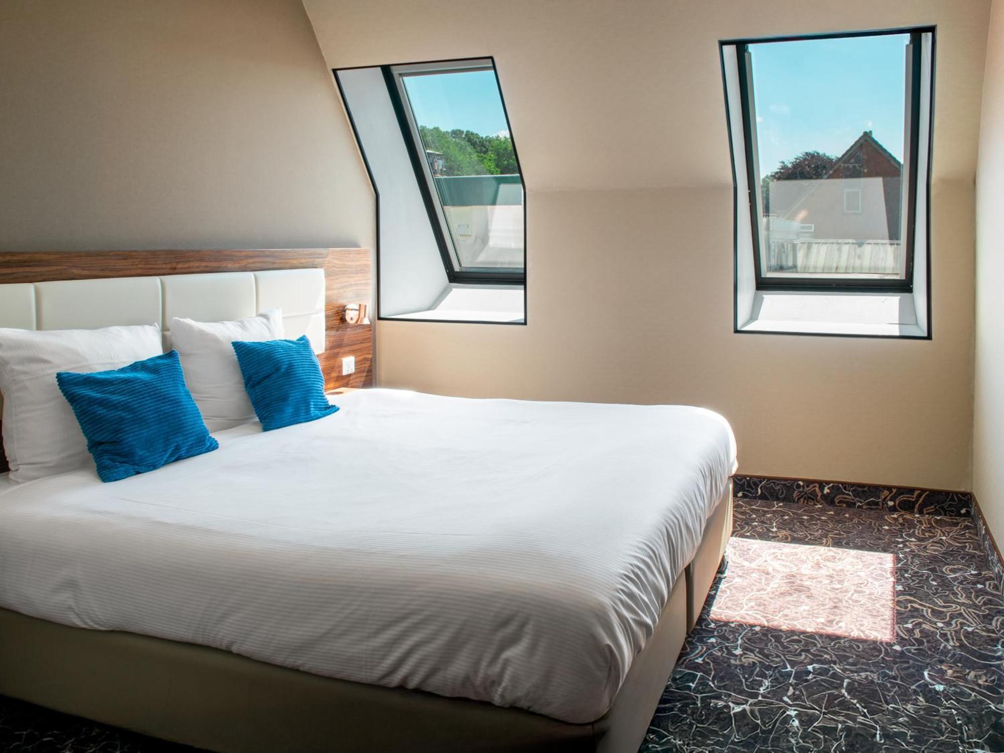 Amsterdam Lake Hotel บาดโฮเวอดอร์ป ภายนอก รูปภาพ