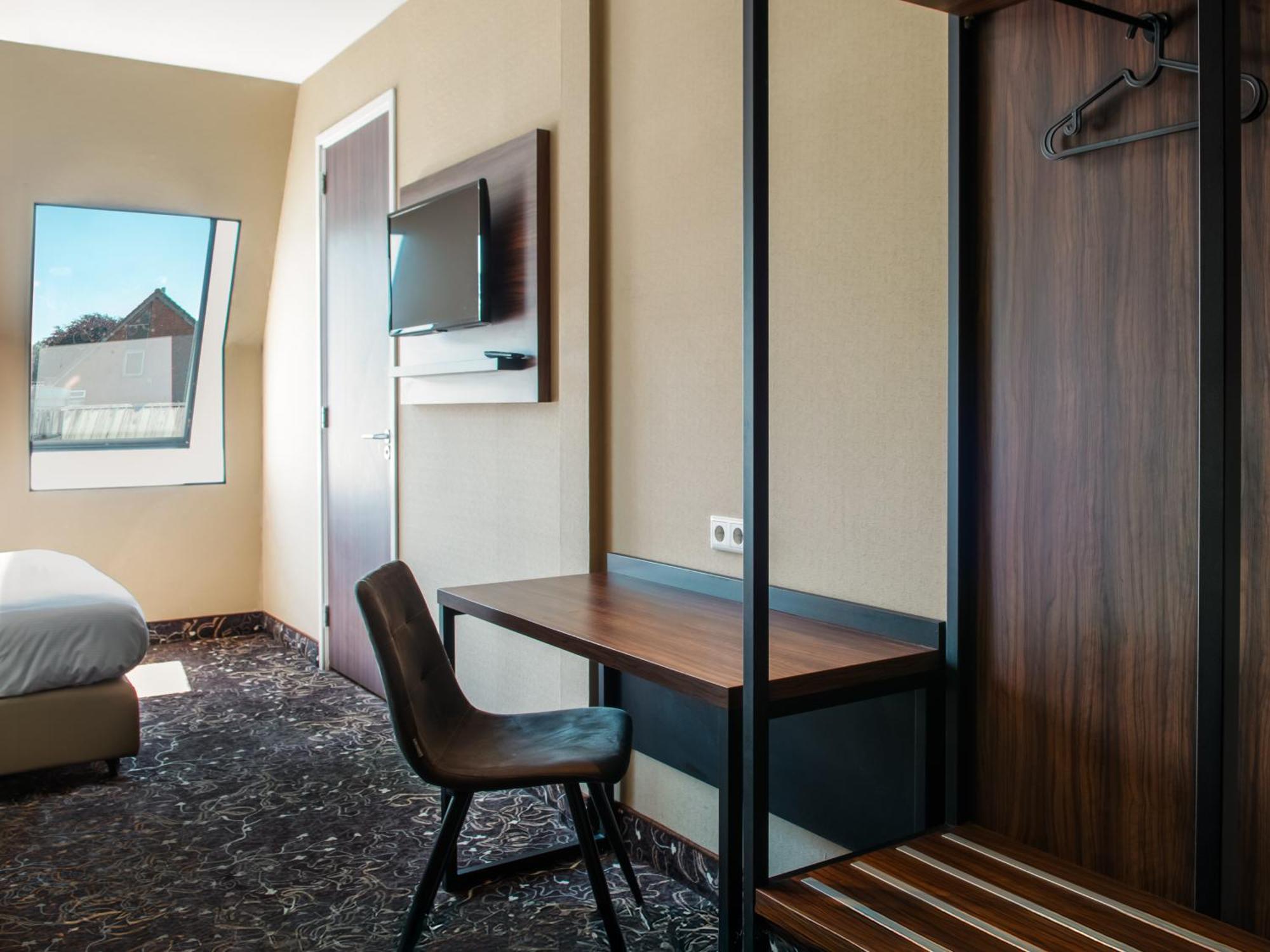 Amsterdam Lake Hotel บาดโฮเวอดอร์ป ภายนอก รูปภาพ