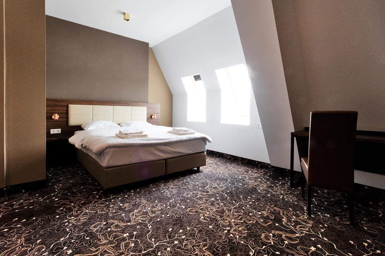 Amsterdam Lake Hotel บาดโฮเวอดอร์ป ภายนอก รูปภาพ