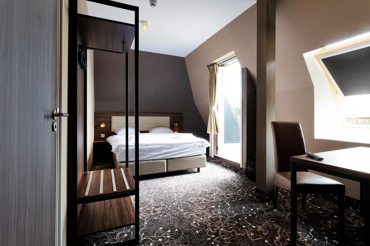 Amsterdam Lake Hotel บาดโฮเวอดอร์ป ภายนอก รูปภาพ