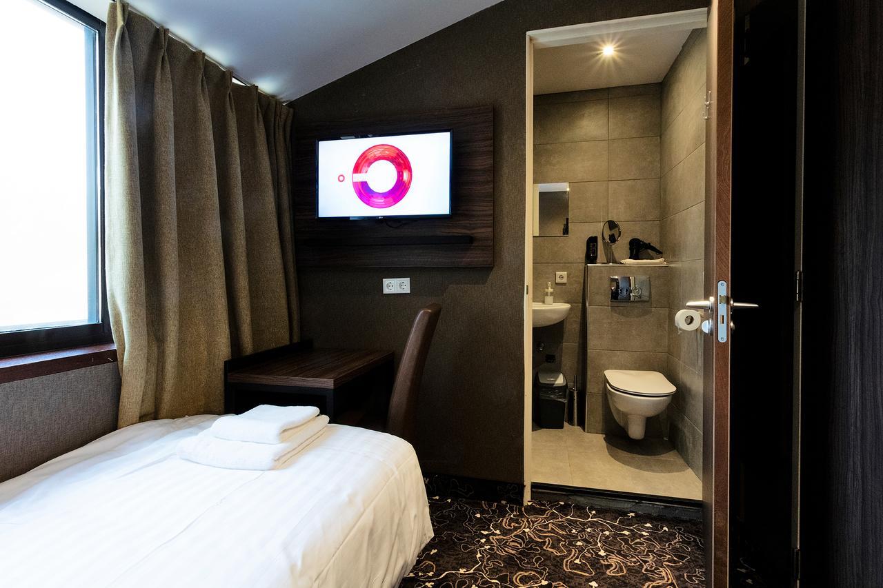 Amsterdam Lake Hotel บาดโฮเวอดอร์ป ภายนอก รูปภาพ