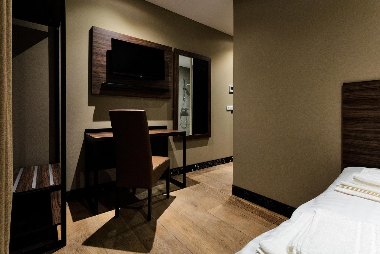 Amsterdam Lake Hotel บาดโฮเวอดอร์ป ภายนอก รูปภาพ