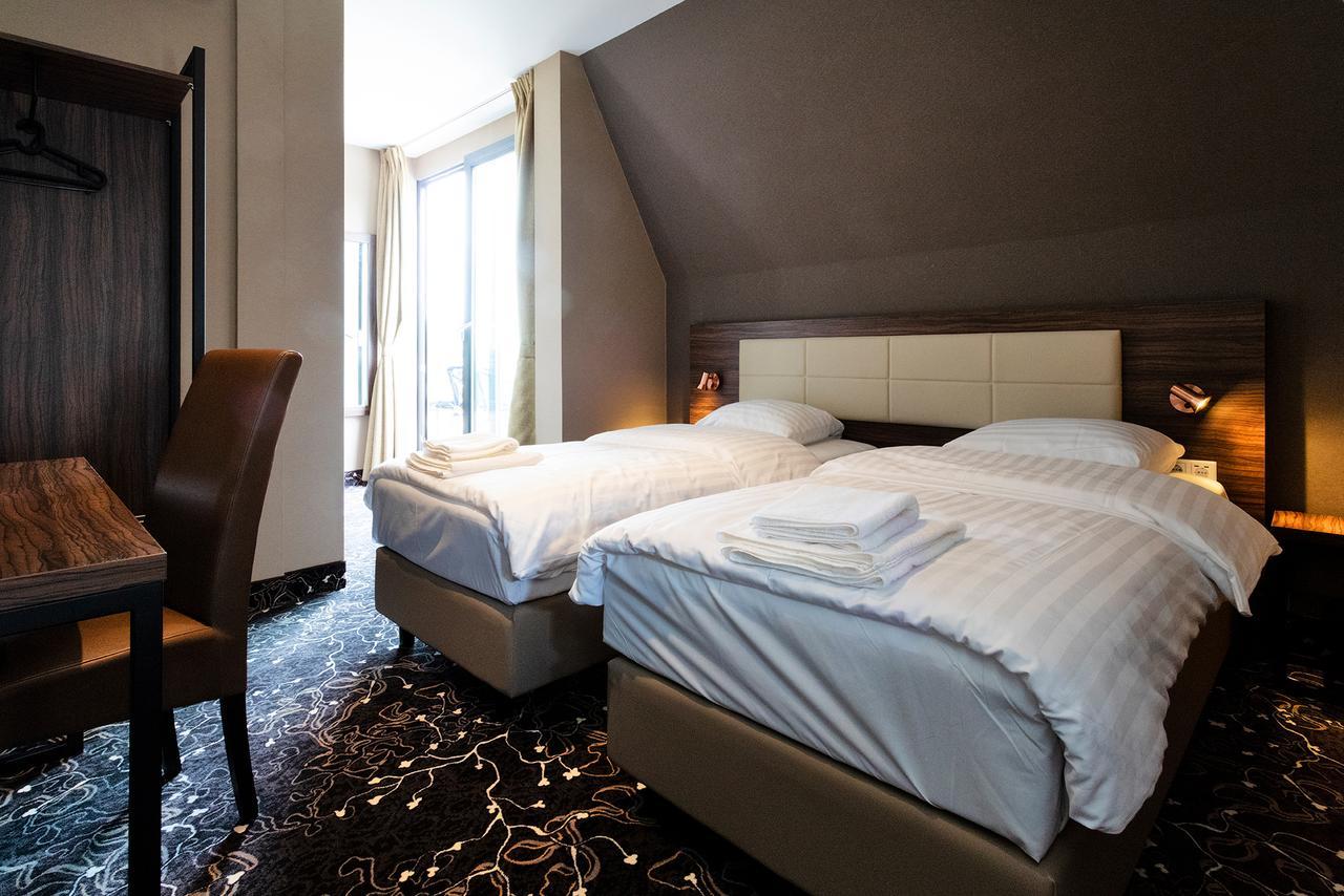 Amsterdam Lake Hotel บาดโฮเวอดอร์ป ภายนอก รูปภาพ